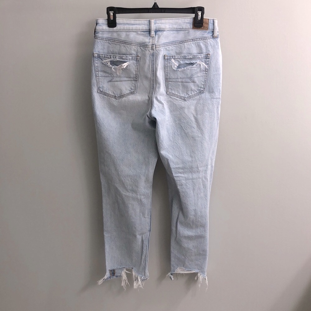 American Eagle Ripped Jeans - Picture 2 of 2